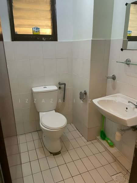 Apartment for Rent at Vista Angkasa - Izzaza Izzati - Bathroom - PropertyGuru.com.my