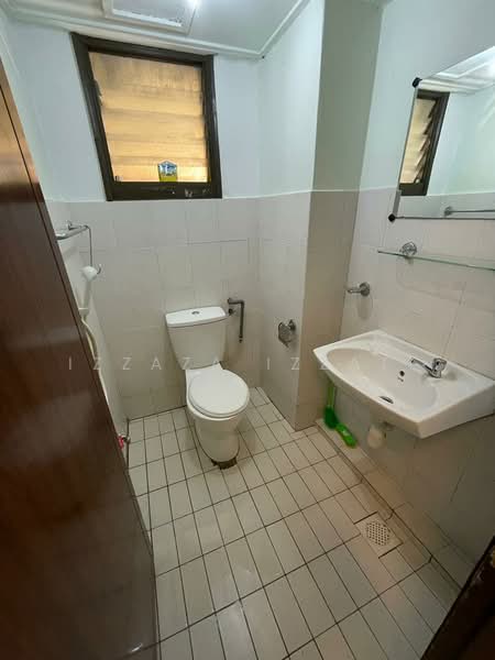 Apartment for Rent at Vista Angkasa - Izzaza Izzati - Bathroom - PropertyGuru.com.my