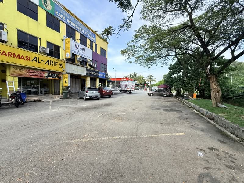 Shop for Sale in Bandar Baru Sungai Buloh (Sungai Buloh) - Jeanne Tan - PropertyGuru.com.my