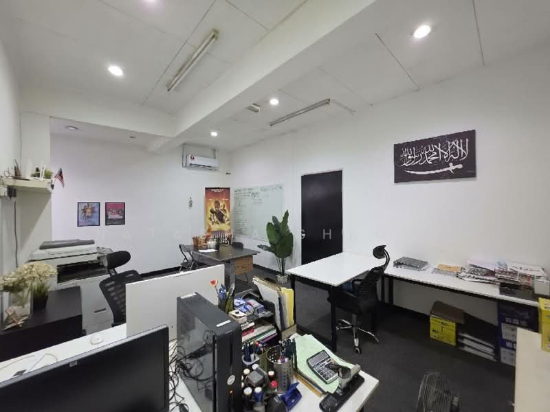 Shop / Office for Sale in Seksyen 13 (Shah Alam) - Natasha Shadan - Interior - PropertyGuru.com.my