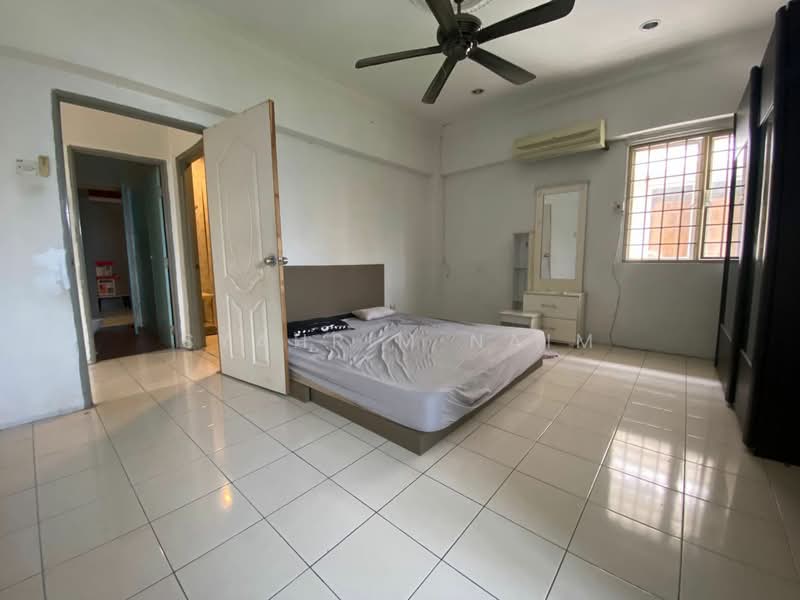Pangsapuri untuk Dijual di Vista Saujana - Syahrim Naim - Bedroom - PropertyGuru.com.my