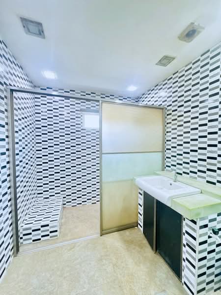 Rumah Teres 2 Tingkat untuk Dijual di Taman Sierra Perdana (Masai) - Karl Lim - Bathroom - PropertyGuru.com.my
