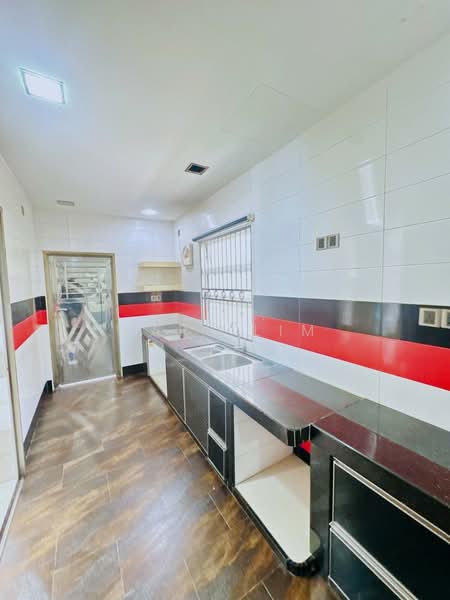 Rumah Teres 2 Tingkat untuk Dijual di Taman Sierra Perdana (Masai) - Karl Lim - Kitchen - PropertyGuru.com.my