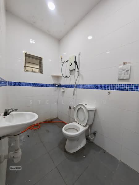 Rumah Teres 2 Tingkat untuk Disewa di Meru (Klang) - Stella Tan - Bathroom - PropertyGuru.com.my