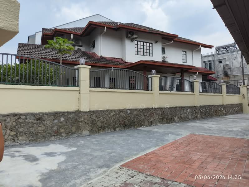 Rumah Berkembar untuk Disewa di Bandar Kinrara (Selangor) - Joey Wong - Exterior - PropertyGuru.com.my