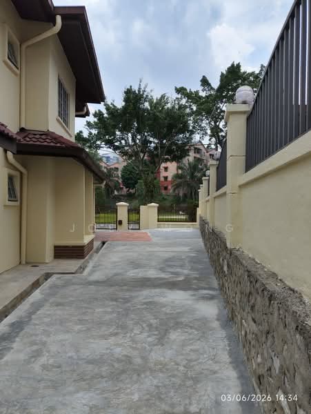 Rumah Berkembar untuk Disewa di Bandar Kinrara (Selangor) - Joey Wong - Exterior - PropertyGuru.com.my