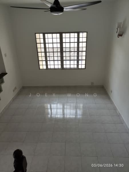 Rumah Berkembar untuk Disewa di Bandar Kinrara (Selangor) - Joey Wong - Living Room - PropertyGuru.com.my