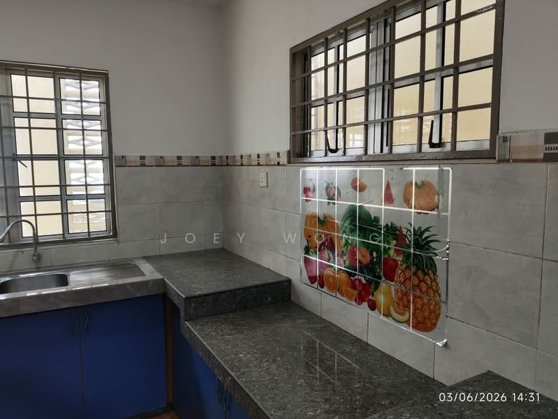 Rumah Berkembar untuk Disewa di Bandar Kinrara (Selangor) - Joey Wong - Kitchen - PropertyGuru.com.my