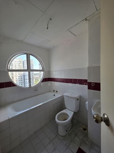 Kondominium untuk Dijual di Bay View Villas - Yit Kam Choo - PropertyGuru.com.my