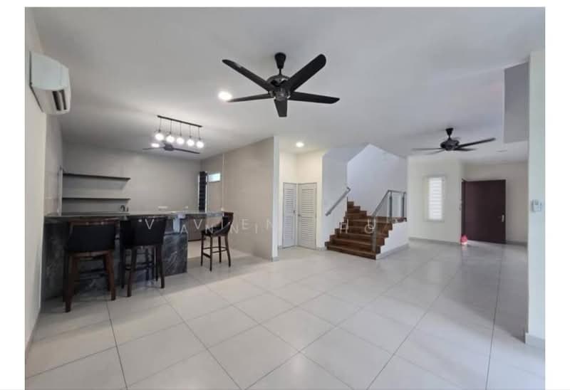 Rumah Berkembar untuk Disewa di Alam Impian (Shah Alam) - Vivien Thum - Living Room - PropertyGuru.com.my