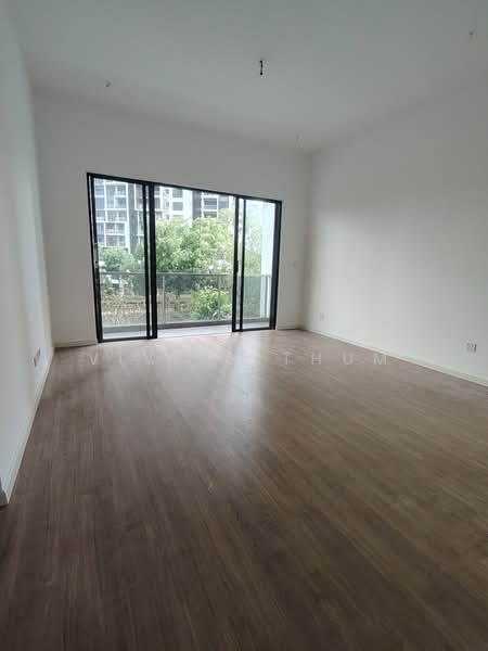 Semi-Detached House for Sale in Telok Panglima Garang (Selangor) - Vivien Thum - Master bedroom - PropertyGuru.com.my