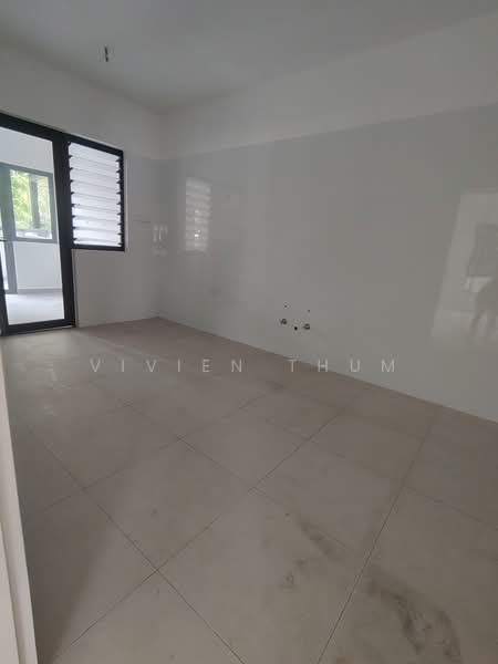 Semi-Detached House for Sale in Telok Panglima Garang (Selangor) - Vivien Thum - Kitchen - PropertyGuru.com.my