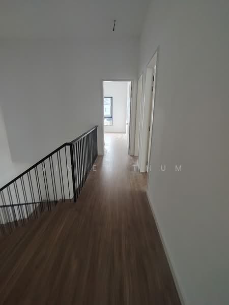 Semi-Detached House for Sale in Telok Panglima Garang (Selangor) - Vivien Thum - Corridor - PropertyGuru.com.my