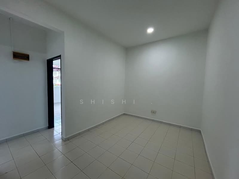 Rumah Teres 2 Tingkat untuk Dijual di Bandar Putra (Kulai) - Shishi . - PropertyGuru.com.my