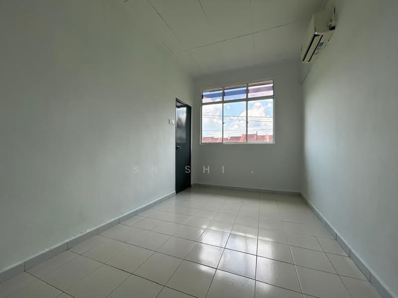 Rumah Teres 2 Tingkat untuk Dijual di Bandar Putra (Kulai) - Shishi . - PropertyGuru.com.my