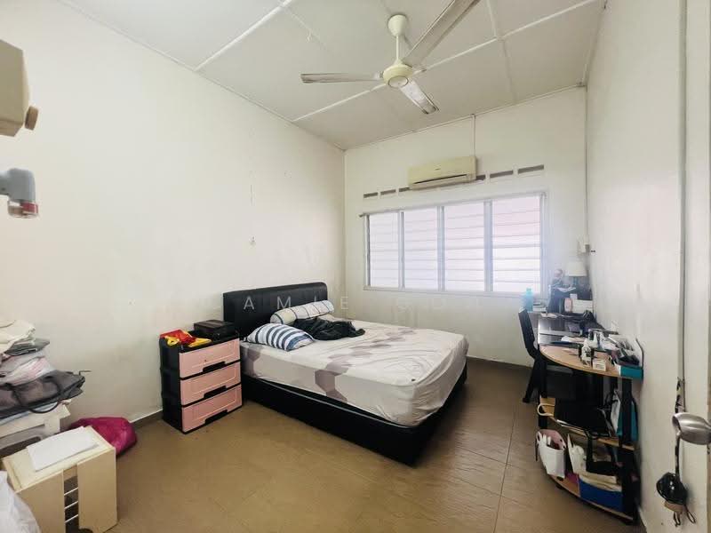 1-storey Terraced House for Sale in Taman Peringgit Jaya (Melaka City) - Camie Goh - PropertyGuru.com.my