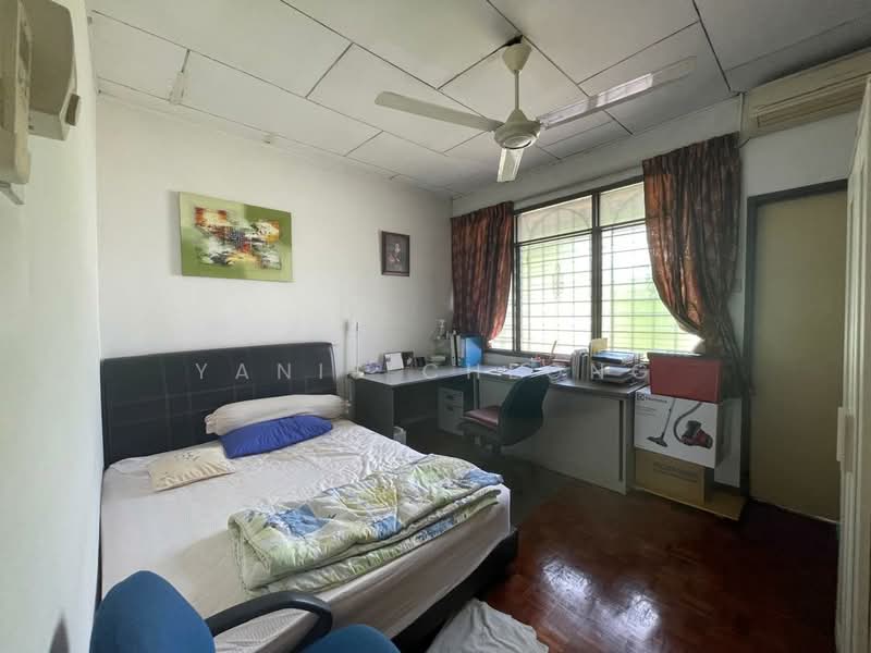 2-storey Terraced House for Sale in Taman Bukit Maluri (Kepong) - Yanis Cheong - Bedroom - PropertyGuru.com.my