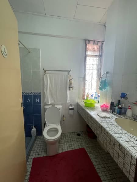2-storey Terraced House for Sale in Taman Bukit Maluri (Kepong) - Yanis Cheong - Bathroom - PropertyGuru.com.my