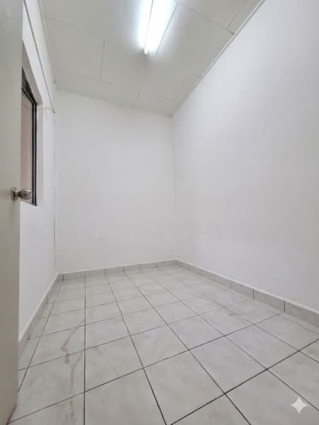 Rumah Teres 1 Tingkat untuk Dijual di Taman Puncak Jalil (Seri Kembangan) - Lily Siow - Room - PropertyGuru.com.my