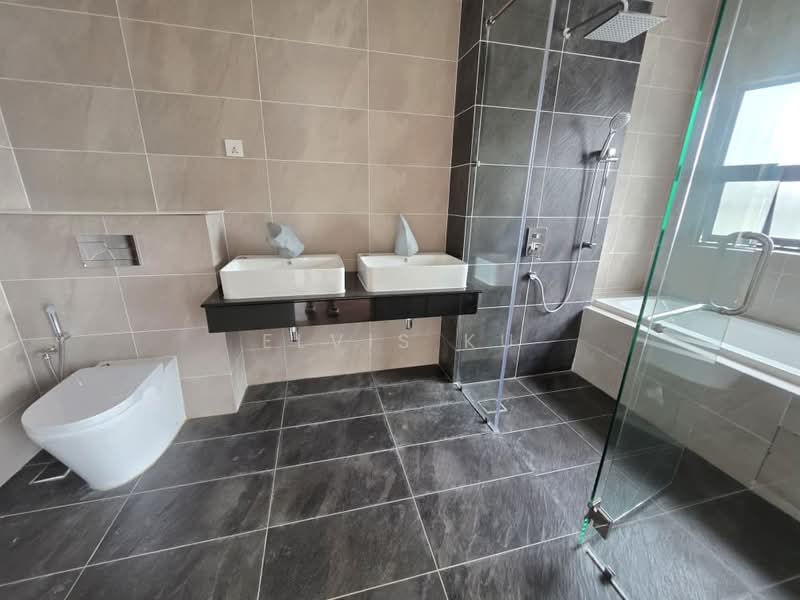 Semi-Detached House for Sale in Taman Sutera Utama (Skudai) - Elvis Ku - Bathroom - PropertyGuru.com.my