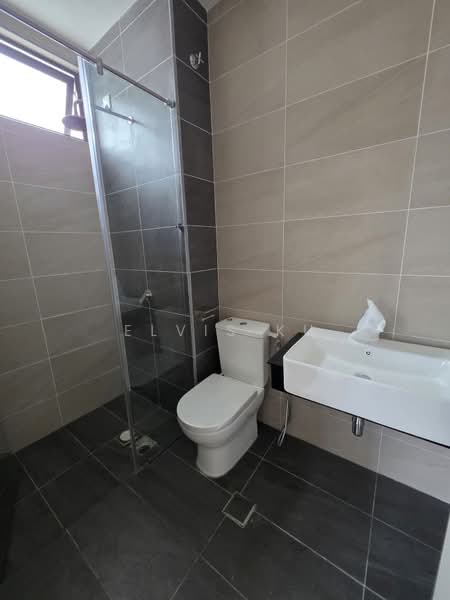 Semi-Detached House for Sale in Taman Sutera Utama (Skudai) - Elvis Ku - Bathroom - PropertyGuru.com.my