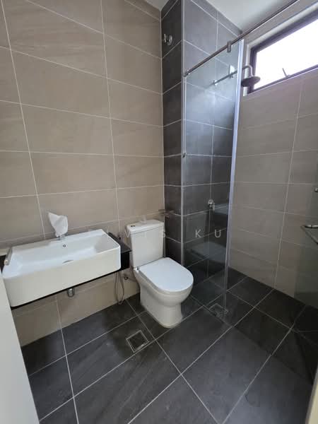 Semi-Detached House for Sale in Taman Sutera Utama (Skudai) - Elvis Ku - Bathroom - PropertyGuru.com.my
