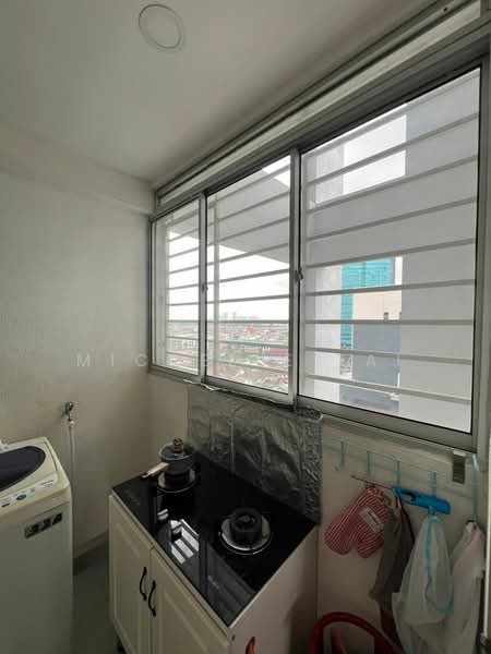Servis Apartment untuk Disewa di SetiaWalk - Michelle Tai - Kitchen - PropertyGuru.com.my