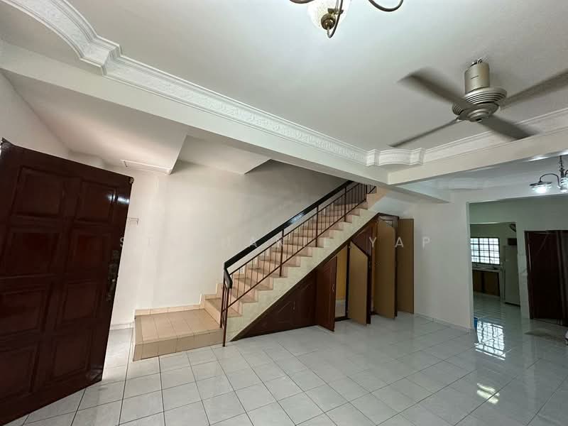 2-storey Terraced House for Sale in Bandar Bukit Tinggi (Klang) - Stephanie Yap - Living Room - PropertyGuru.com.my
