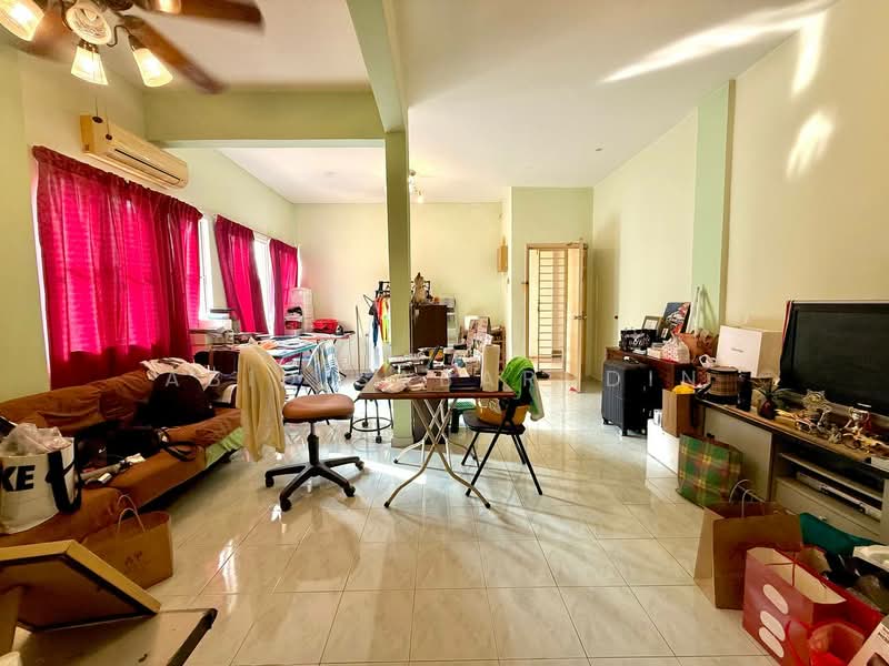 Pangsapuri untuk Dijual di Prima Court - Abid Sabarudin - Living Room - PropertyGuru.com.my