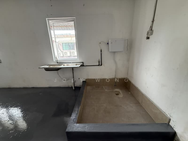 Factory for Rent in Bukit OUG (Bukit Jalil) - Joey Wong - Bathroom - PropertyGuru.com.my