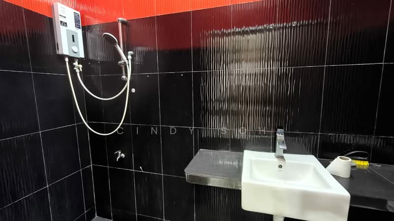 1-storey Terraced House for Rent in Taman Mount Austin (Tebrau) - Cindy Soh - Bathroom - PropertyGuru.com.my