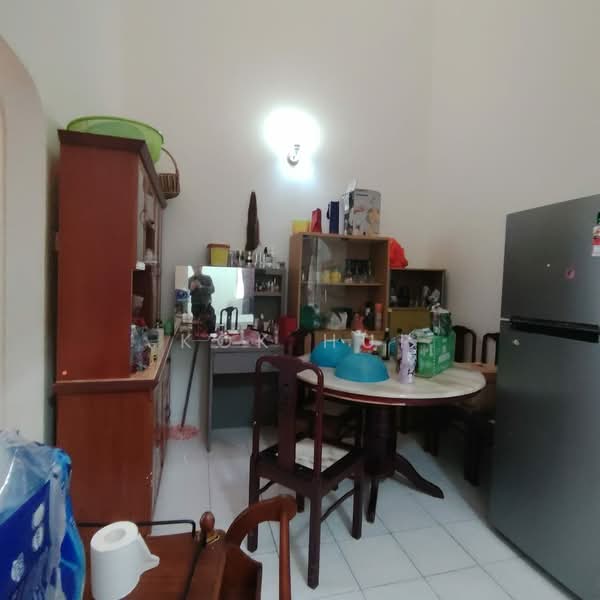 1-storey Terraced House for Sale in Taman Molek (Johor Bahru) - Kok Hui - Interior - PropertyGuru.com.my