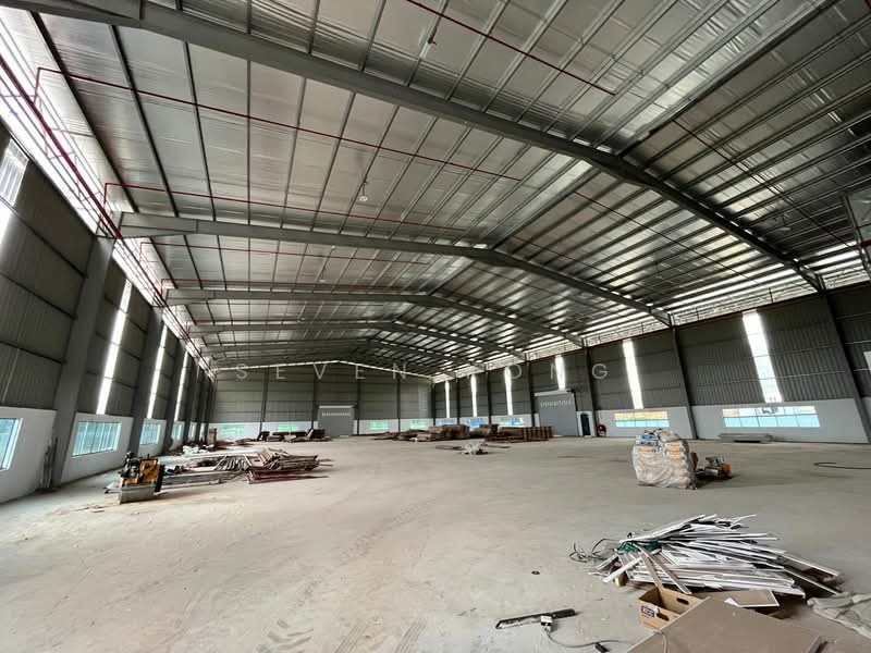 Detached Factory for Sale in Taman Perindustrian Ulu Choh (Pekan Nanas) - Seven Kong - Interior - PropertyGuru.com.my