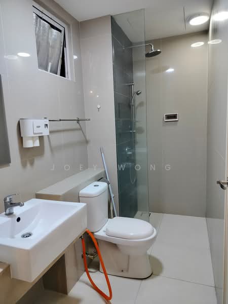 Servis Apartment untuk Dijual di Desa Green - Joey Wong - Bathroom - PropertyGuru.com.my