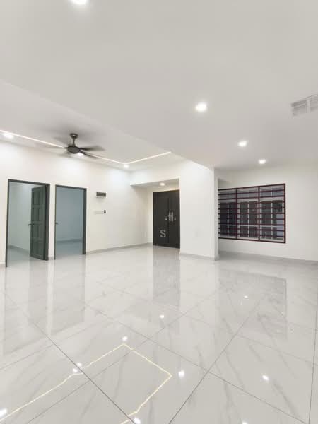 Rumah Teres 1 Tingkat untuk Dijual di Taman Desa Jaya (Johor Bahru) - Elvis Ku - Living Room - PropertyGuru.com.my