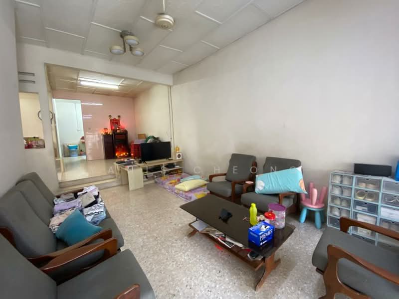 1-storey Terraced House for Sale in Taman Bukit Maluri (Kepong) - Yanis Cheong - Living Room - PropertyGuru.com.my