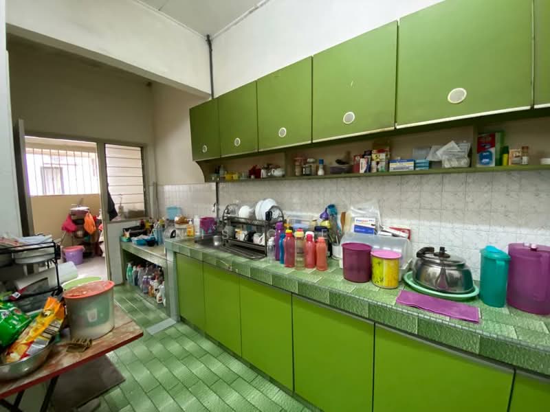 1-storey Terraced House for Sale in Taman Bukit Maluri (Kepong) - Yanis Cheong - Kitchen - PropertyGuru.com.my