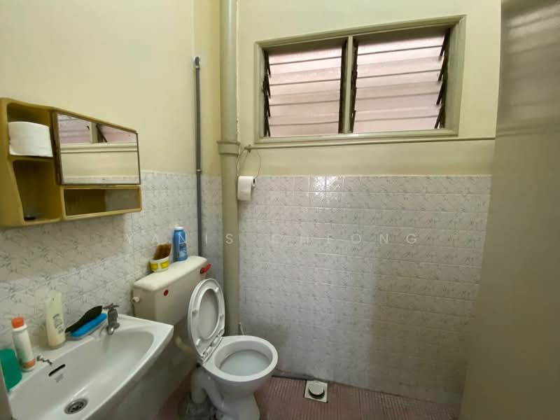 1-storey Terraced House for Sale in Taman Bukit Maluri (Kepong) - Yanis Cheong - Bathroom - PropertyGuru.com.my