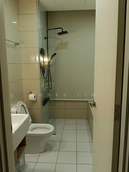 Servis Apartment untuk Disewa di Avara - Agnes Lim - Bathroom - PropertyGuru.com.my