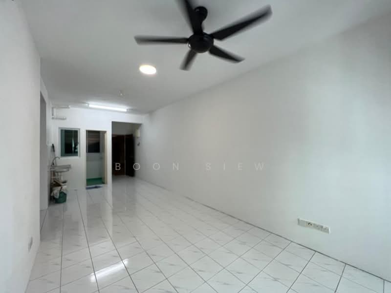 Pangsapuri untuk Dijual di The Rise Collection 2 - Boon Siew - Living Room - PropertyGuru.com.my