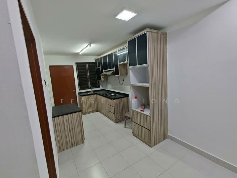 2.5-storey Terraced House for Sale in Kelapa Sawit (Kulai) - Jeffrey Kiong - Kitchen - PropertyGuru.com.my