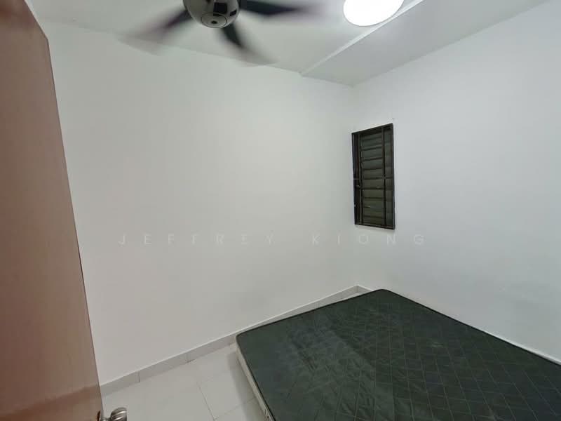 2.5-storey Terraced House for Sale in Kelapa Sawit (Kulai) - Jeffrey Kiong - Bedroom - PropertyGuru.com.my