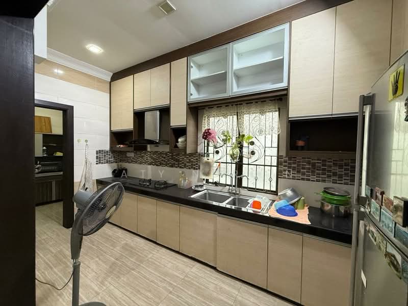 Rumah Berkembar untuk Disewa di Taman Seri Mutiara (Bangi) - Taty Nordin - Kitchen - PropertyGuru.com.my