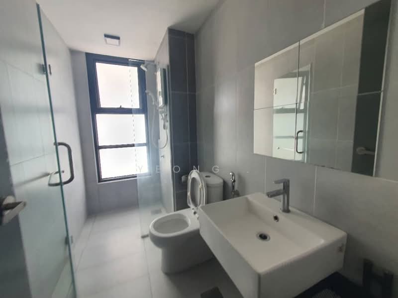 Servis Apartment untuk Disewa di Eclipse Residence @ Pan'gaea - Yeong . - Bathroom - PropertyGuru.com.my