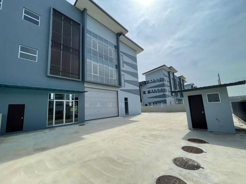 Kilang Berkembar untuk Disewa di Seksyen 35 (Shah Alam) - Shaun Lee - Exterior - PropertyGuru.com.my