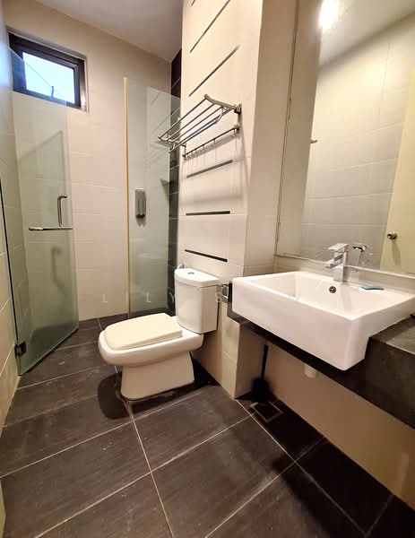 Semi-Detached House for Sale in Seri Kembangan (Selangor) - Lily Siow - Bathroom - PropertyGuru.com.my