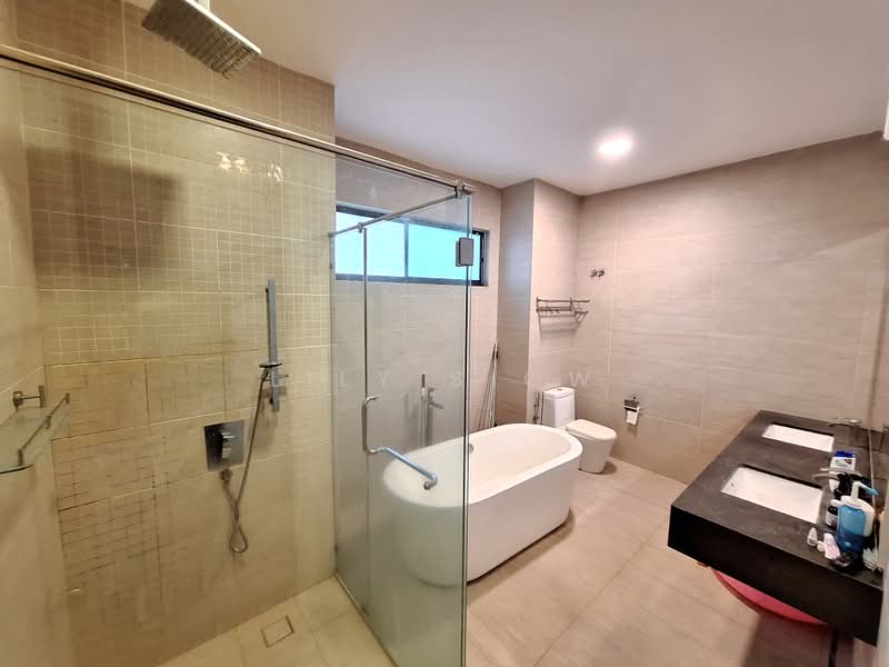 Semi-Detached House for Sale in Seri Kembangan (Selangor) - Lily Siow - Bathroom - PropertyGuru.com.my