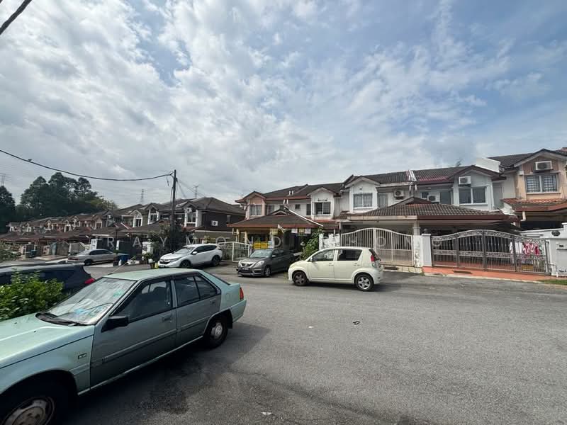 2-storey Terraced House for Sale in Taman Puncak Jalil (Seri Kembangan) - Raymond Chong - Exterior - PropertyGuru.com.my