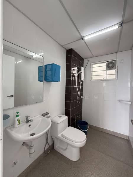 Pangsapuri untuk Disewa di Residensi Alam Damai (PR1MA @ Alam Damai) - Rain Leow - Bathroom - PropertyGuru.com.my