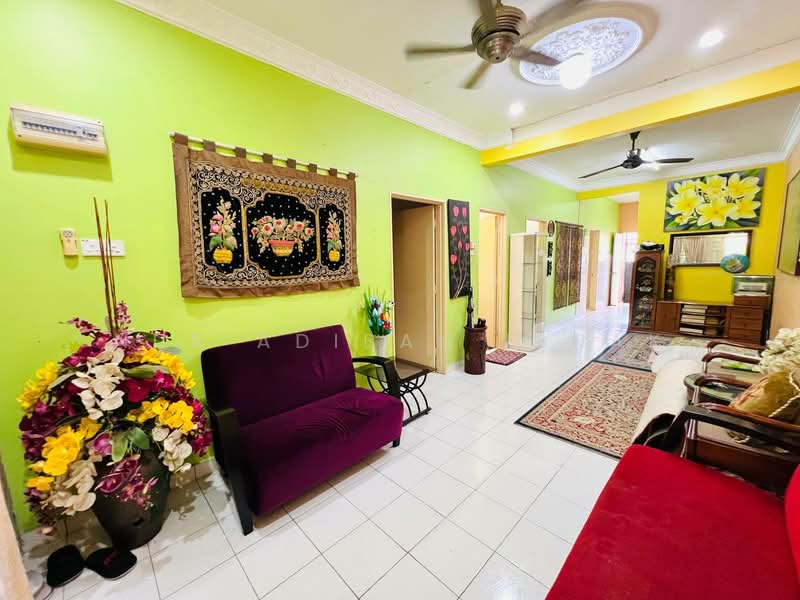 Rumah Teres 1 Tingkat untuk Dijual di Taman Pelangi Semenyih (Semenyih) - Nur Adibah Ishak - PropertyGuru.com.my